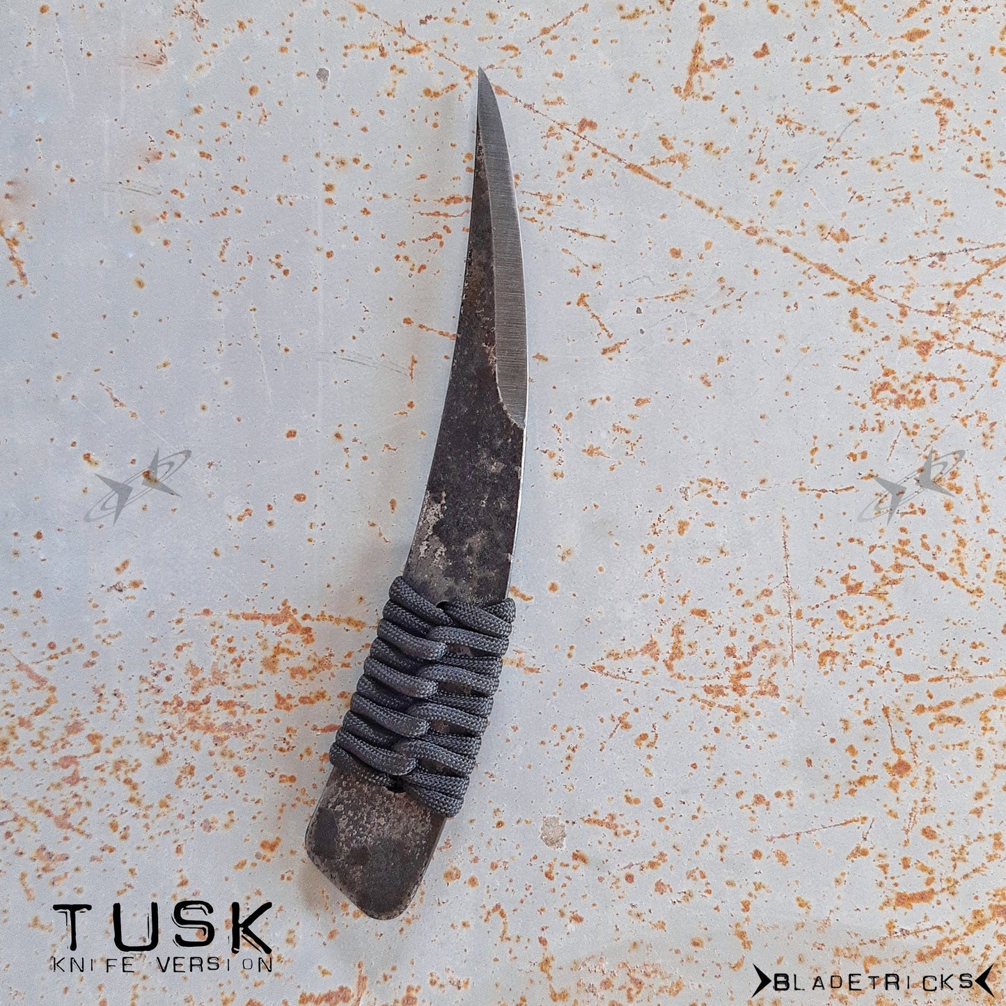 BLADETRICKS TUSK KNIFE, CORD WRAPED