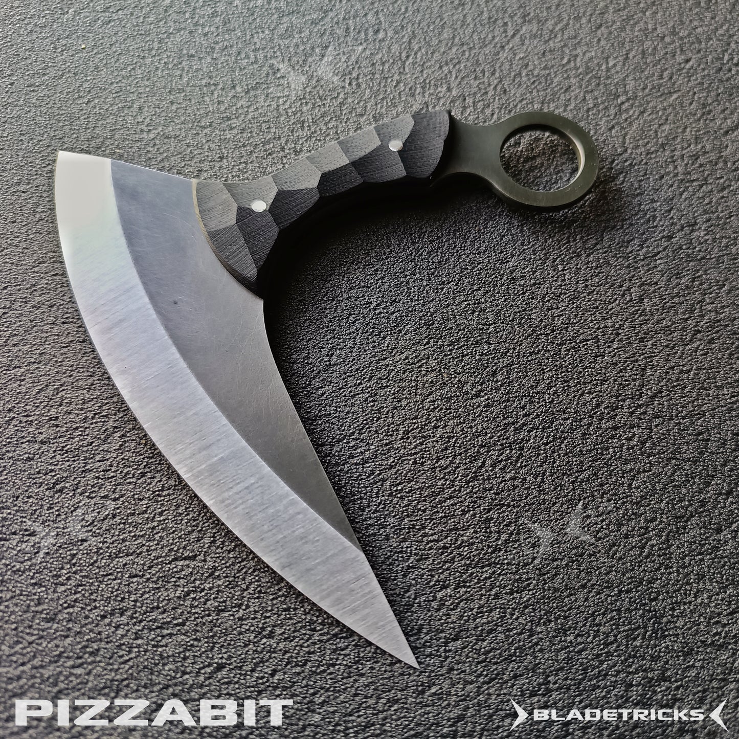 BLADETRICKS CUSTOM PIZZABIT