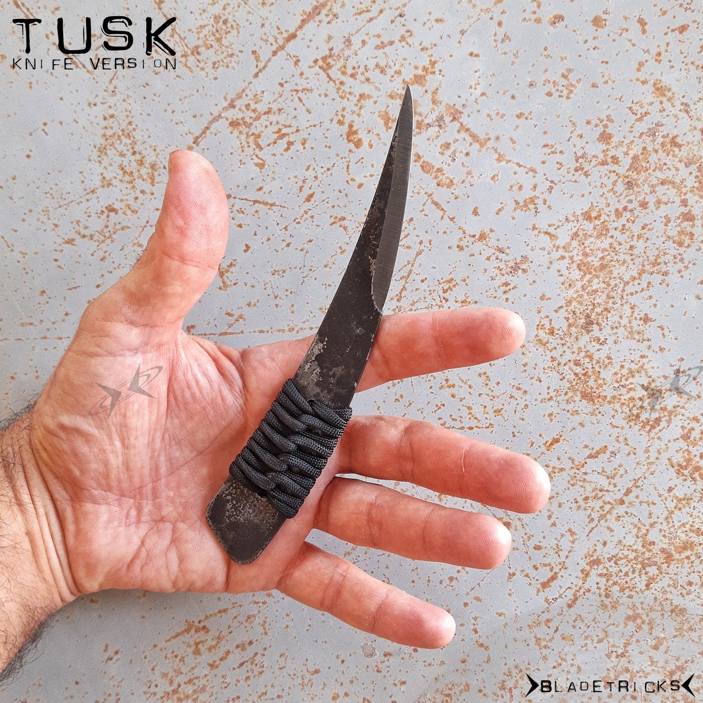 BLADETRICKS TUSK KNIFE, CORD WRAPED