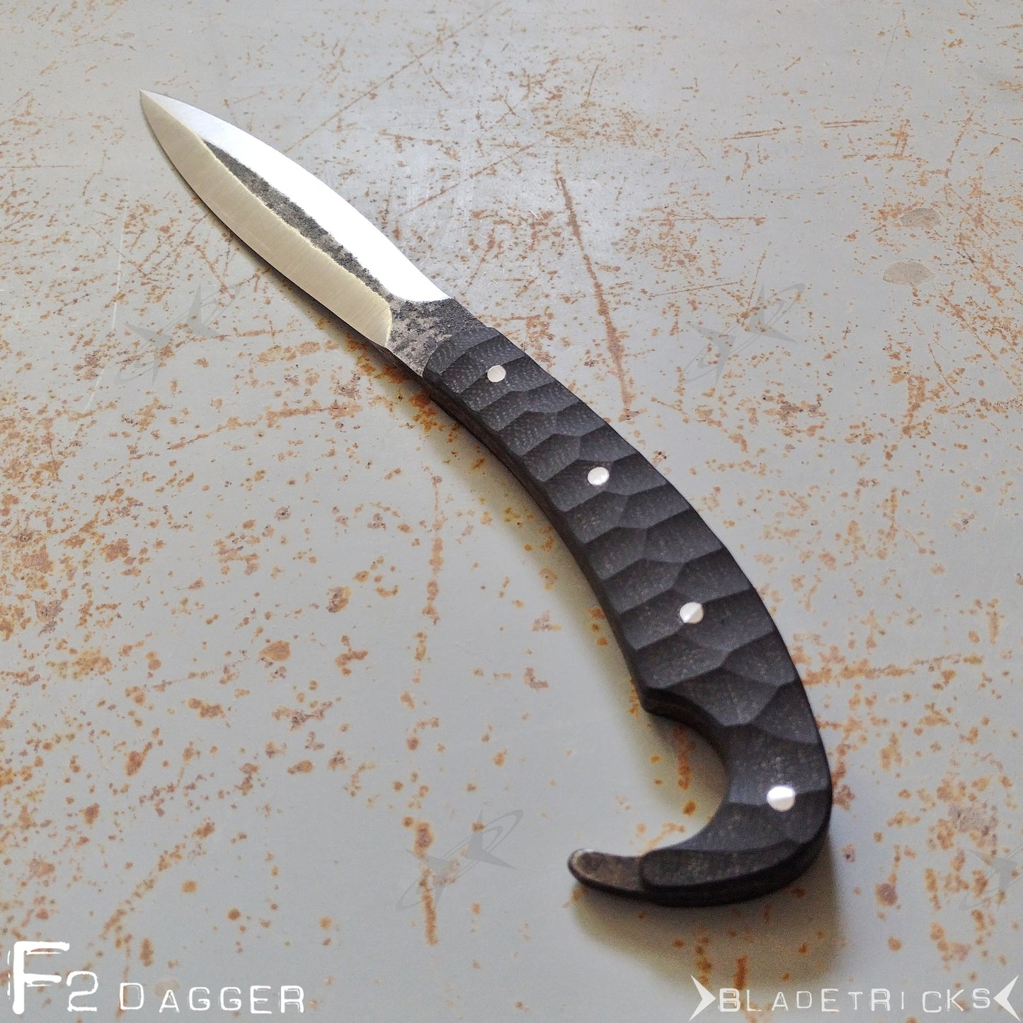 BLADETRICKS CUSTOM F2 DAGGER, BLACK G10