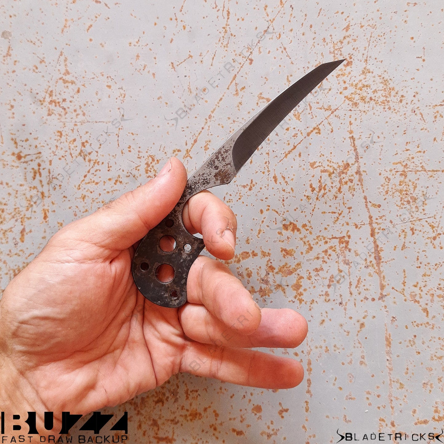 sabre grip knife