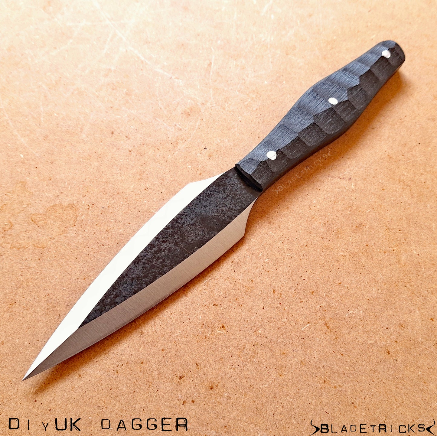 Custom fighting tactical dagger