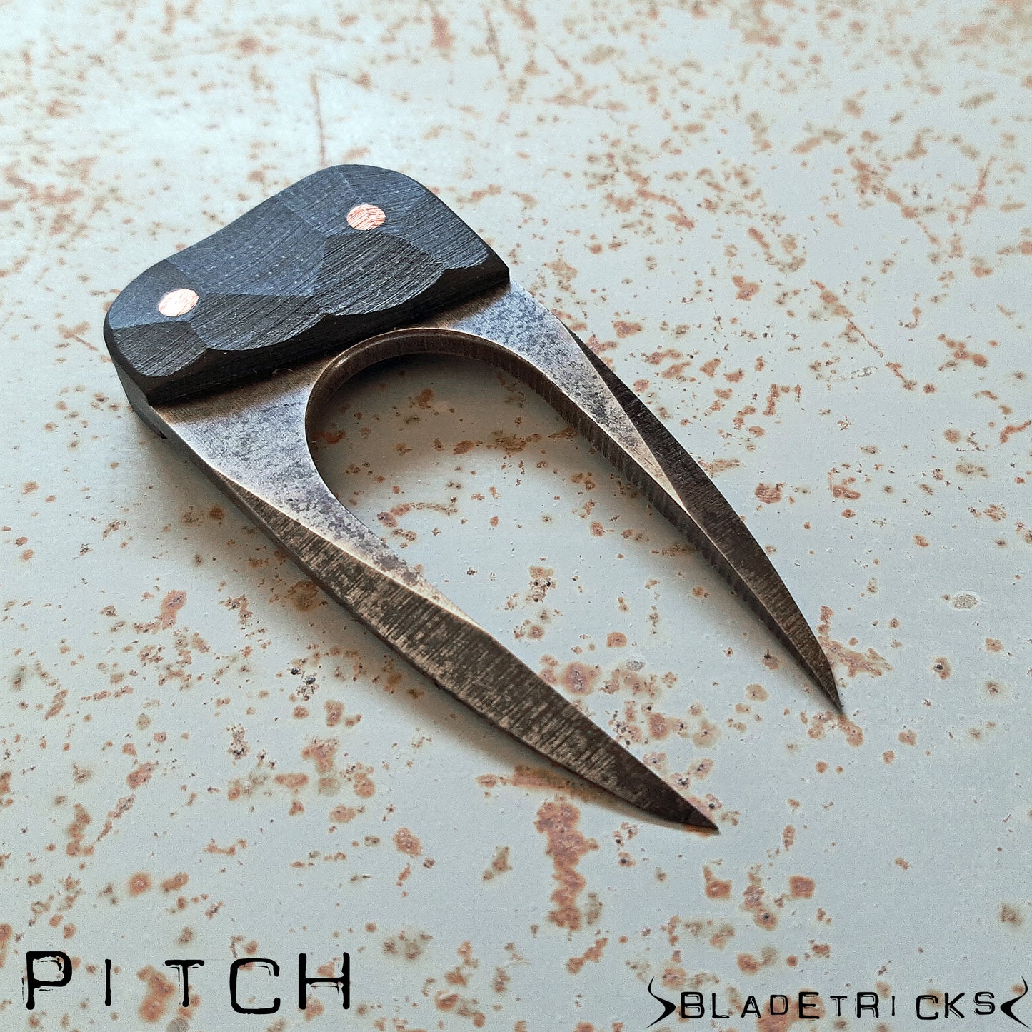 BLADETRICKS CUSTOM PITCH FORK, BLACK G10 & COPPER