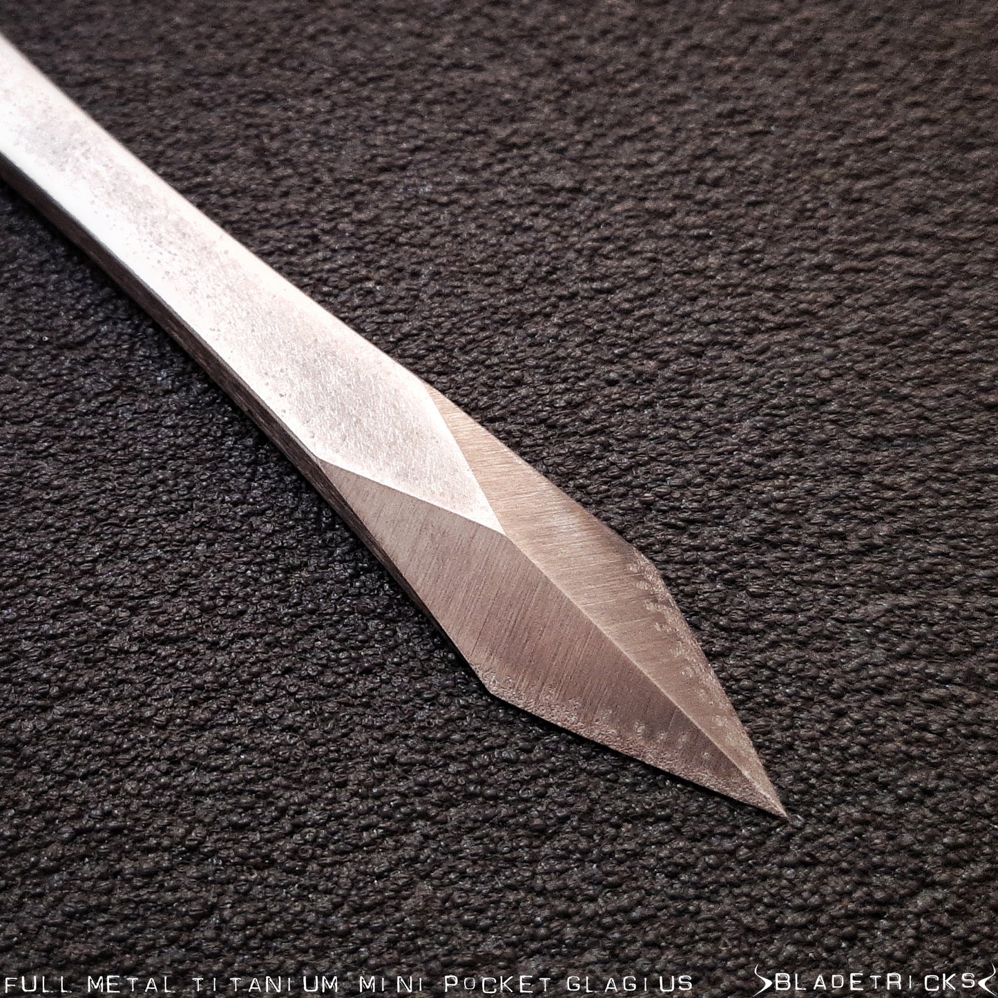 BLADETRICKS TITANIUM MINI POCKET GLADIUS, FULL METAL