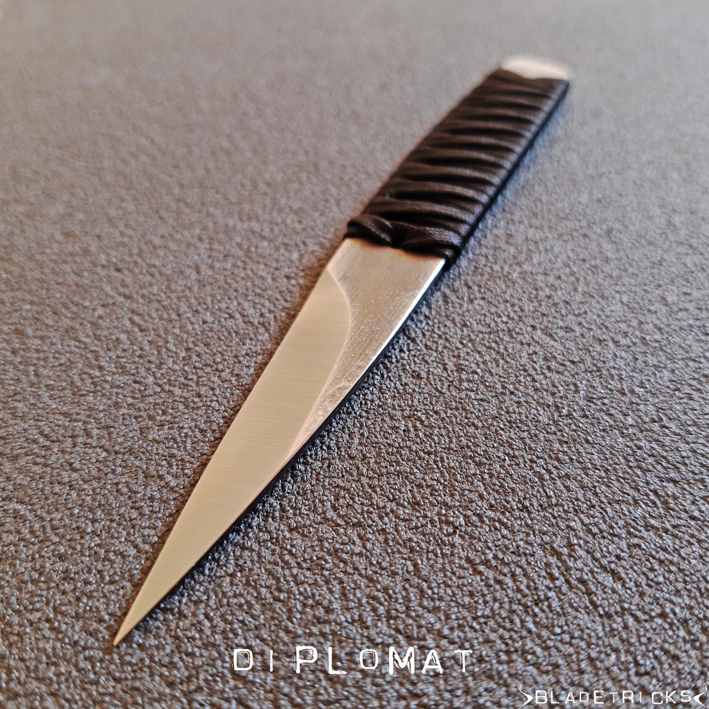 BLADETRICKS DIPLOMAT