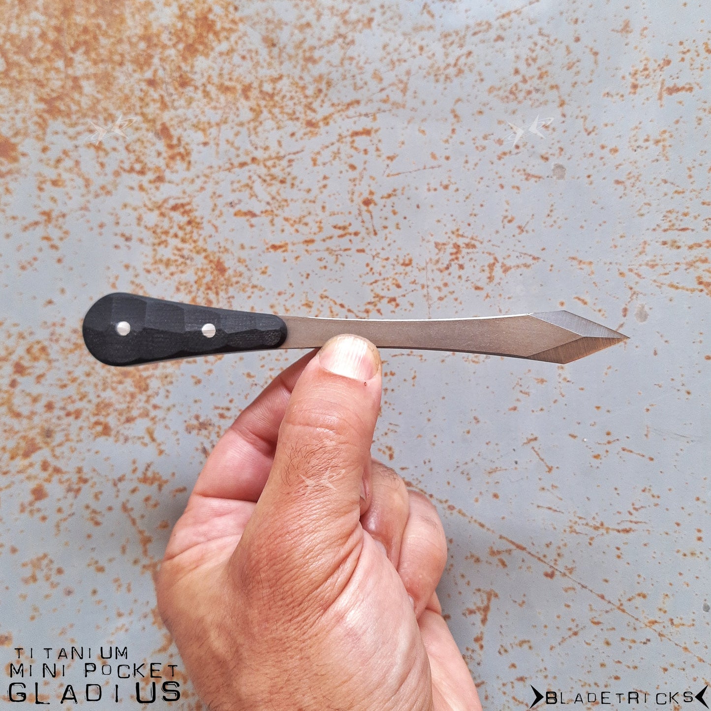 BLADETRICKS CUSTOM TITANIUM MINI POCKET GLADIUS, BLACK G10