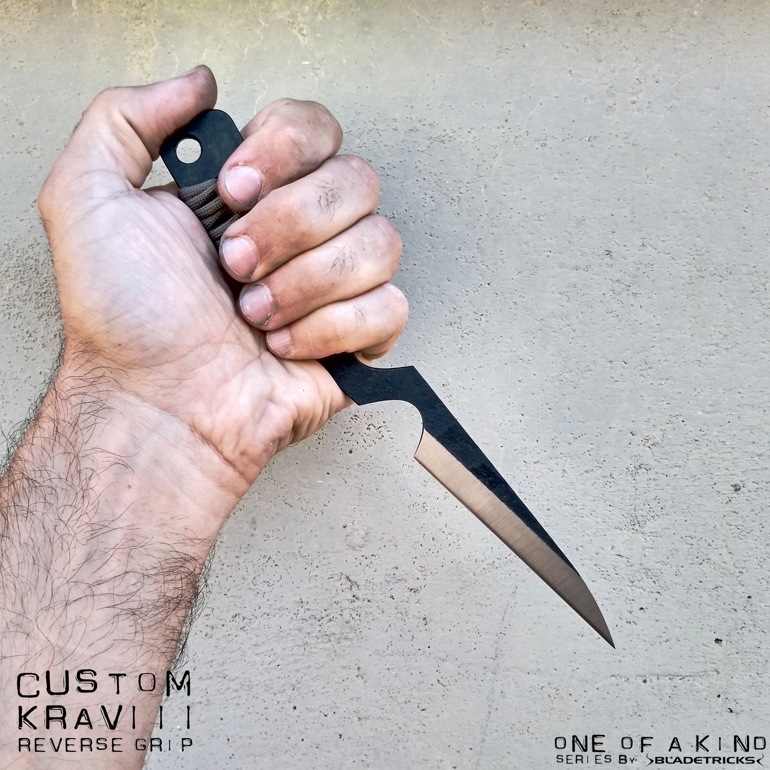 Pikal reverse grip knife paracord wrap
