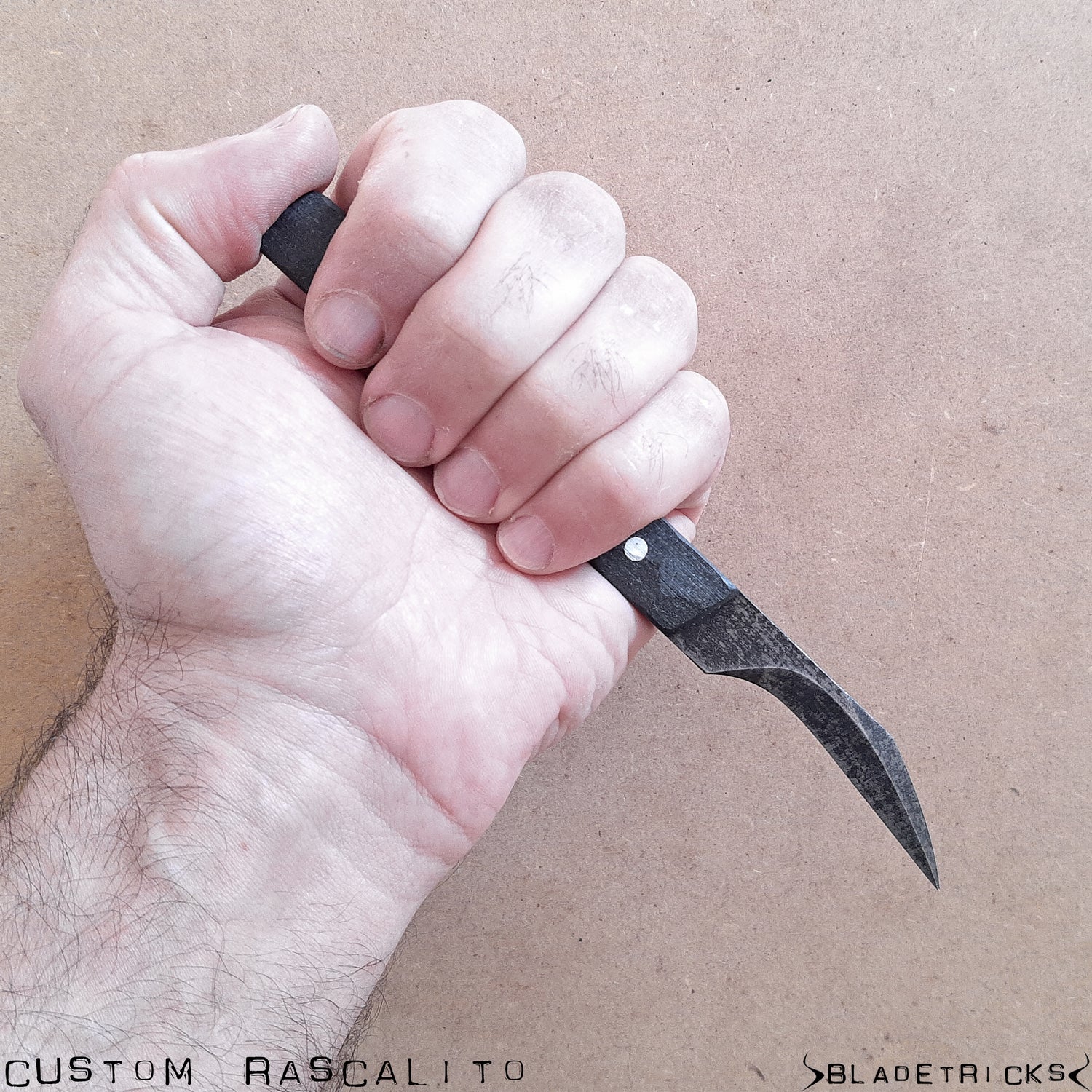 Best EDC Pikal knife black G10 andle