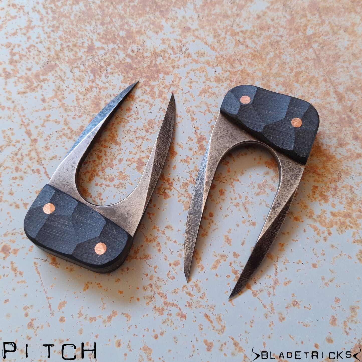 BLADETRICKS CUSTOM PITCH FORK, BLACK G10 & COPPER