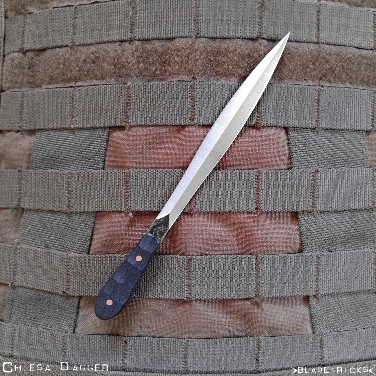 Tactical combat fighting dagger