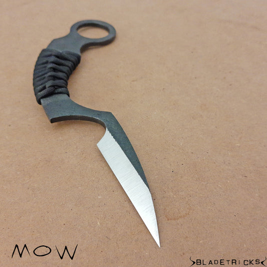 Reverse grip edge in Mow Bladetricks karambit