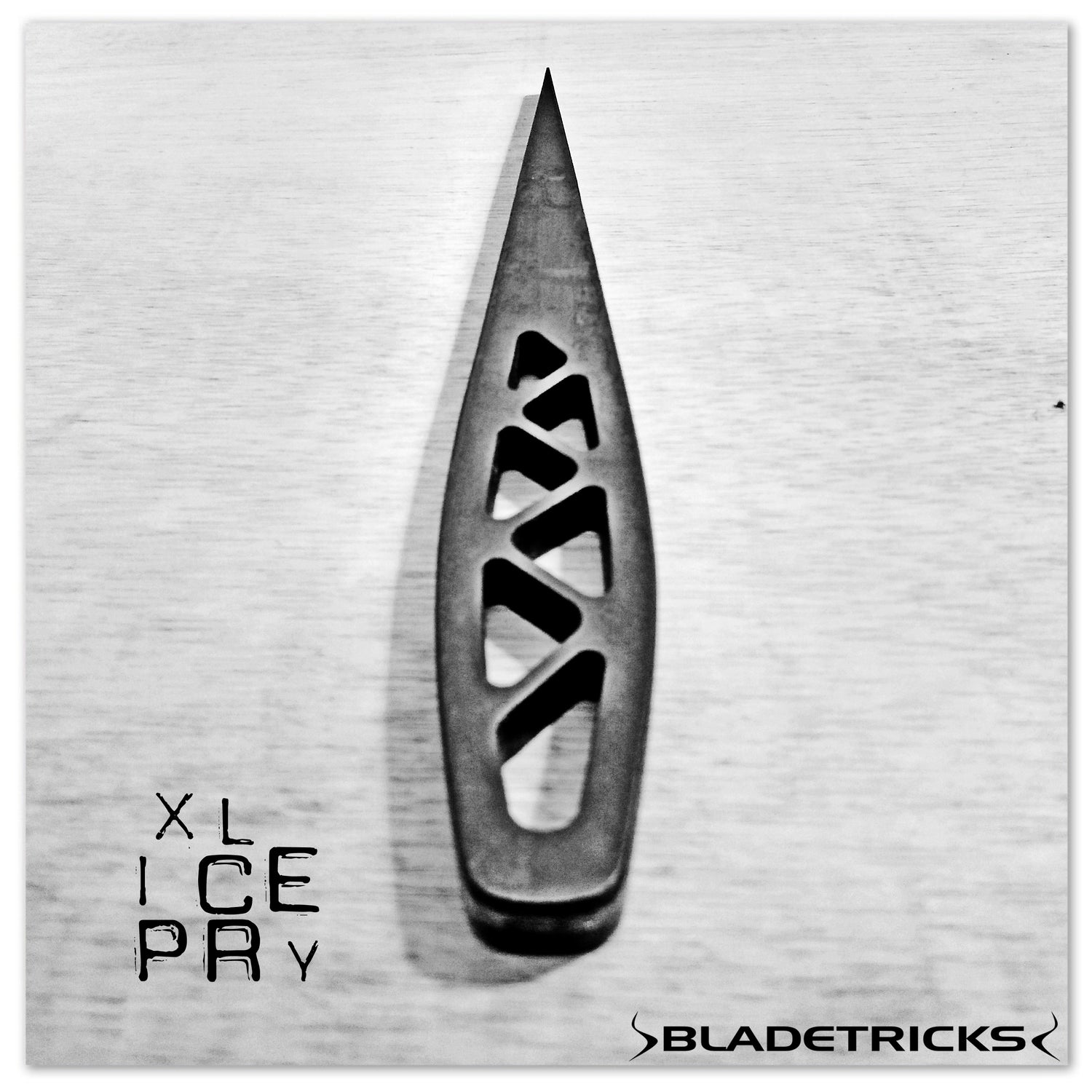 multipurpose tactical tool pry bar